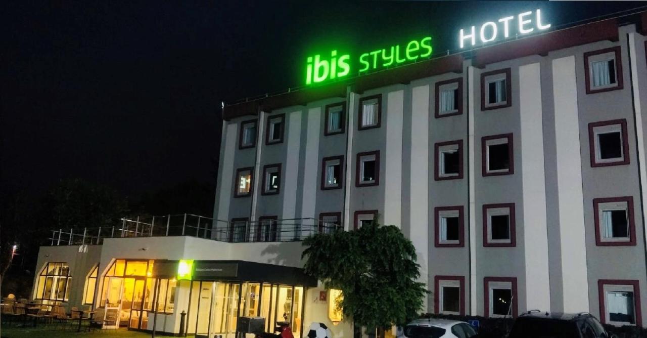 Отель Ibis Styles Bobigny Centre Prefecture Экстерьер фото