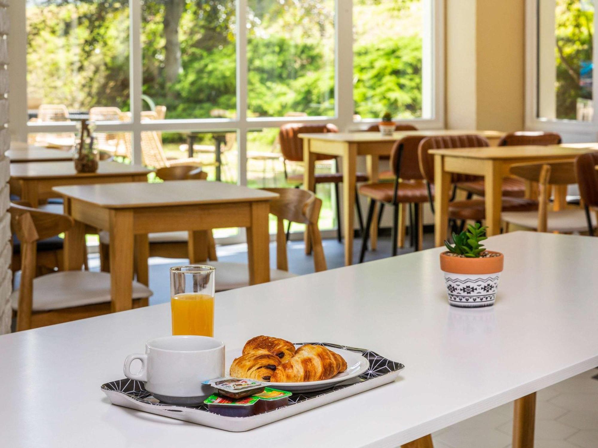 Отель Ibis Styles Bobigny Centre Prefecture Экстерьер фото