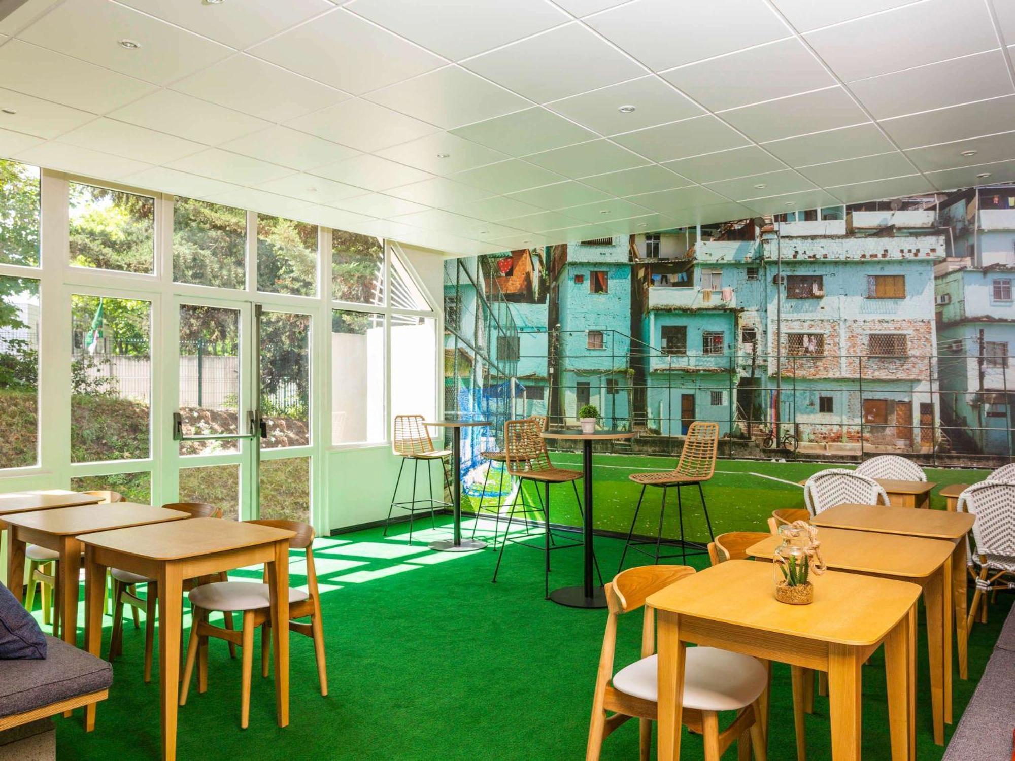 Отель Ibis Styles Bobigny Centre Prefecture Экстерьер фото
