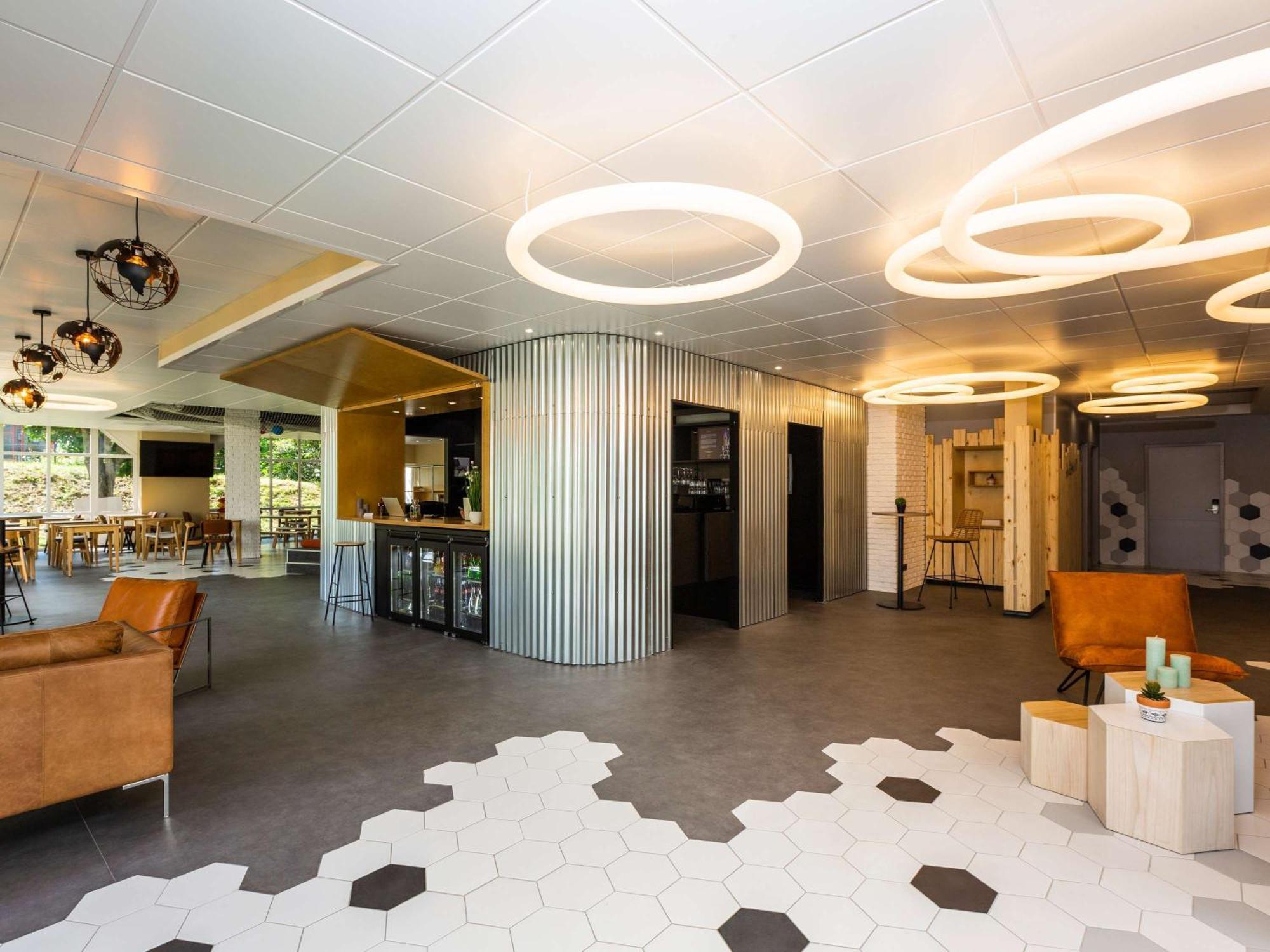 Отель Ibis Styles Bobigny Centre Prefecture Экстерьер фото