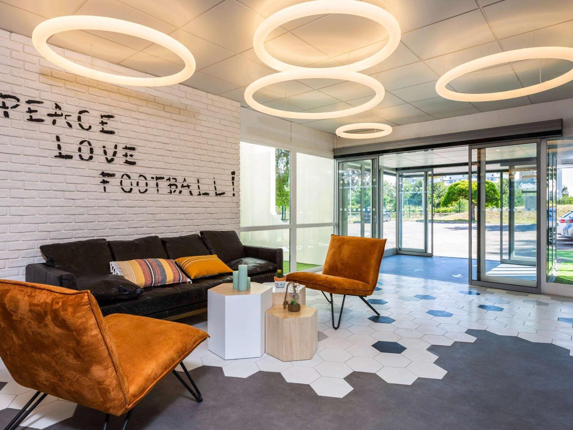 Отель Ibis Styles Bobigny Centre Prefecture Экстерьер фото
